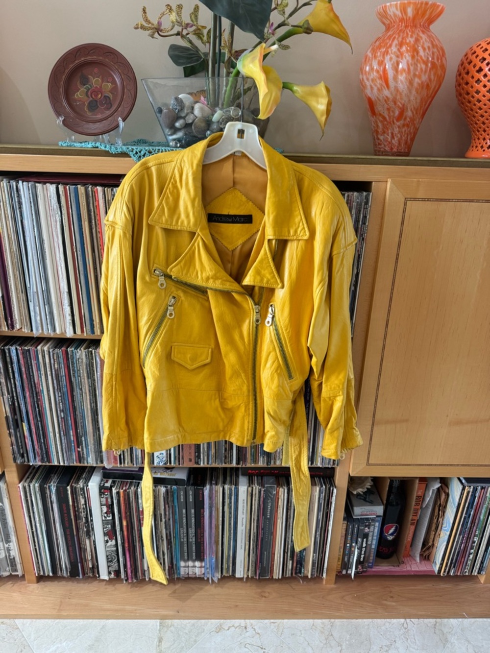 ANDREW MARC VTG 90s GOLDEN YELLOW,RICH LINED LAMBSKIN LEATHER MOTO JKT w/belt, M